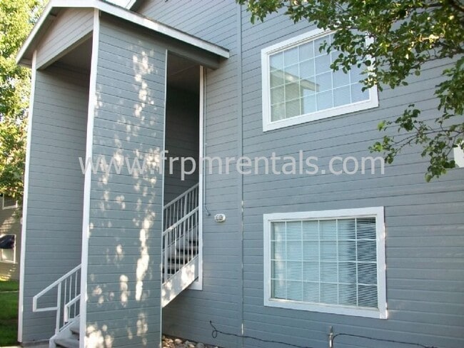 Building Photo - 3148 N Esquire Dr