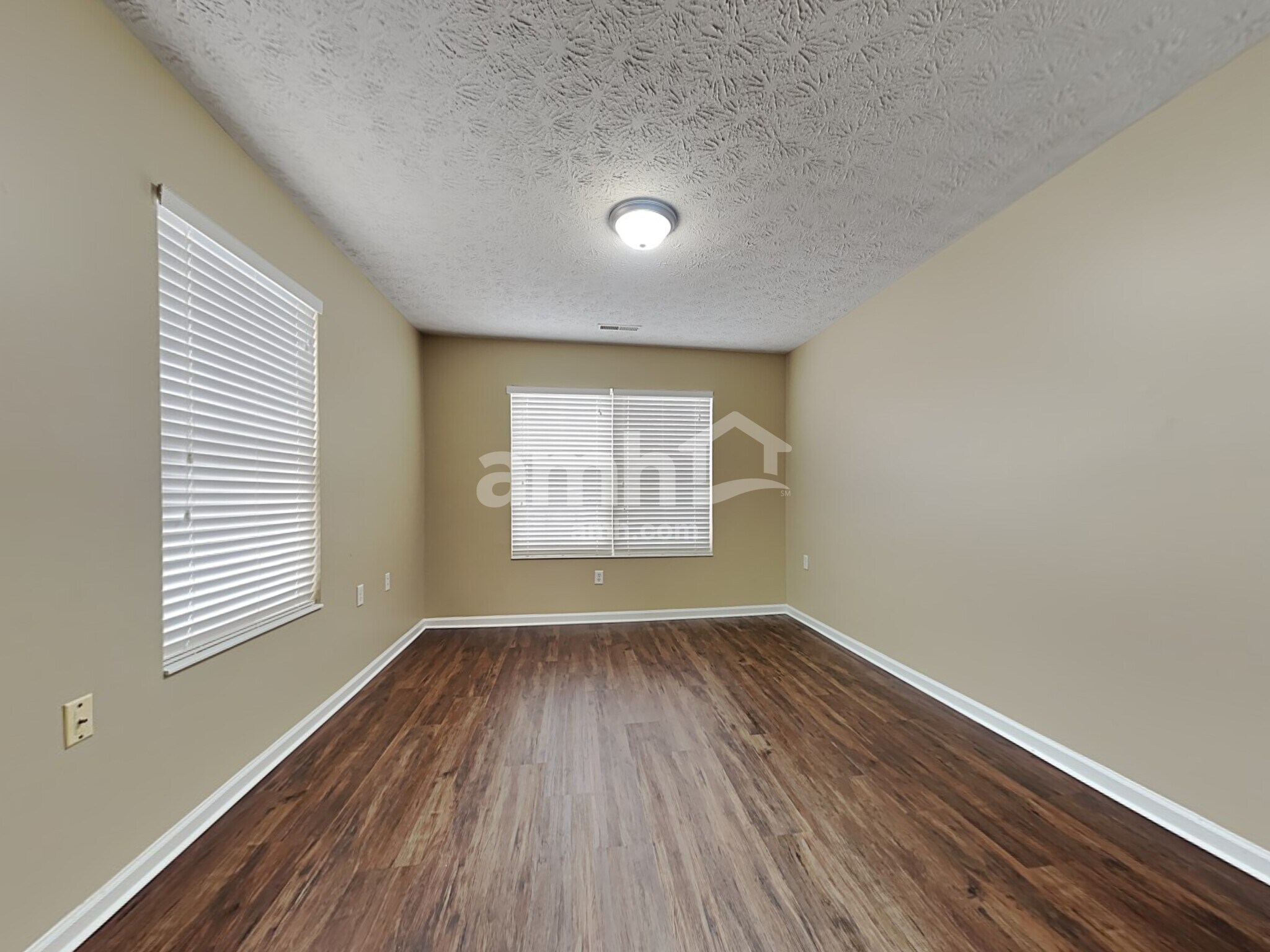 Building Photo - 3725 Waterbridge Ln