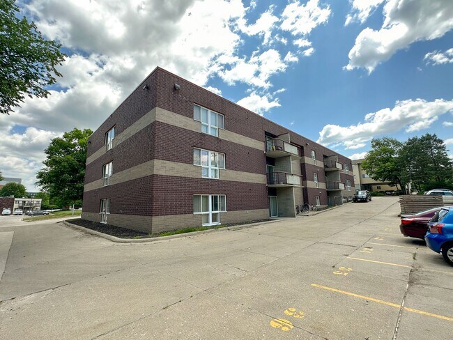 Interior Photo - 245 Hyland