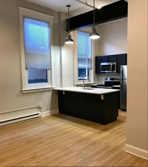 Building Photo - 148 Clinton St