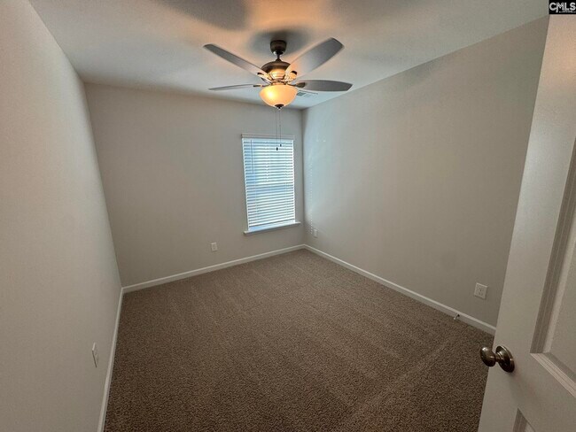 Building Photo - 2048 Armada Rd
