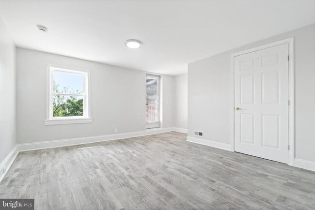 Building Photo - 2547 Ashton St