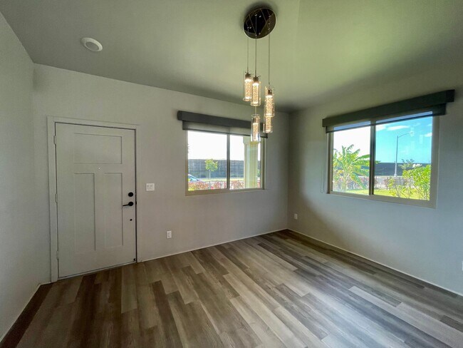 Building Photo - Home for Rent in Hoopili (Lehua) 4 BED/2.5 BATH + Garage!