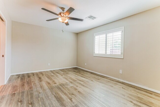 Building Photo - 8127 S 5th Ave