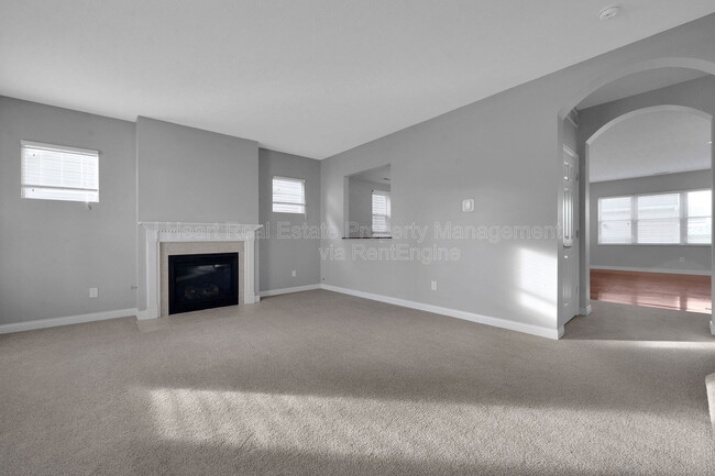 Building Photo - 5635 Holly River Ave