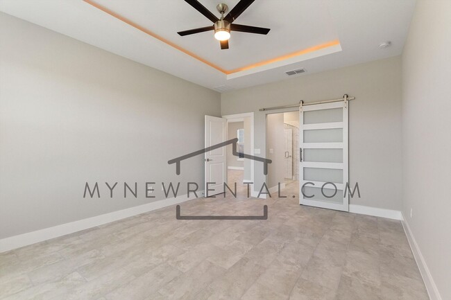 Building Photo - 2289 Logsdon St