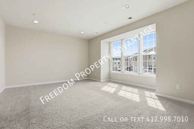 Building Photo - 412 Olive Ln