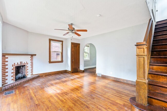 Building Photo - Cozy 3/1 in Wilkinsburg - AVAILABLE NOW!