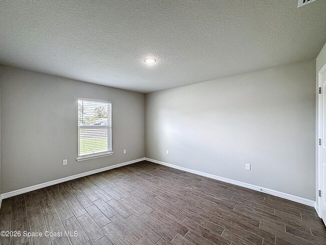 Building Photo - 1101 San Filippo Dr SE