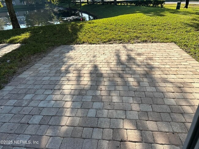 Building Photo - 105 Leese Dr