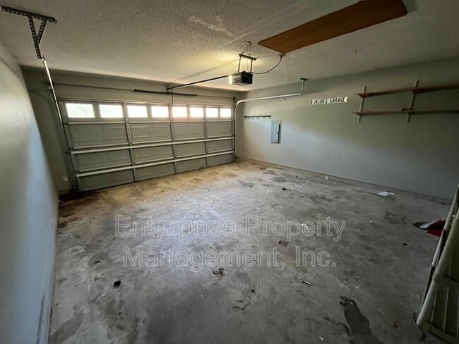 Building Photo - 6986 Parkbrook Ln