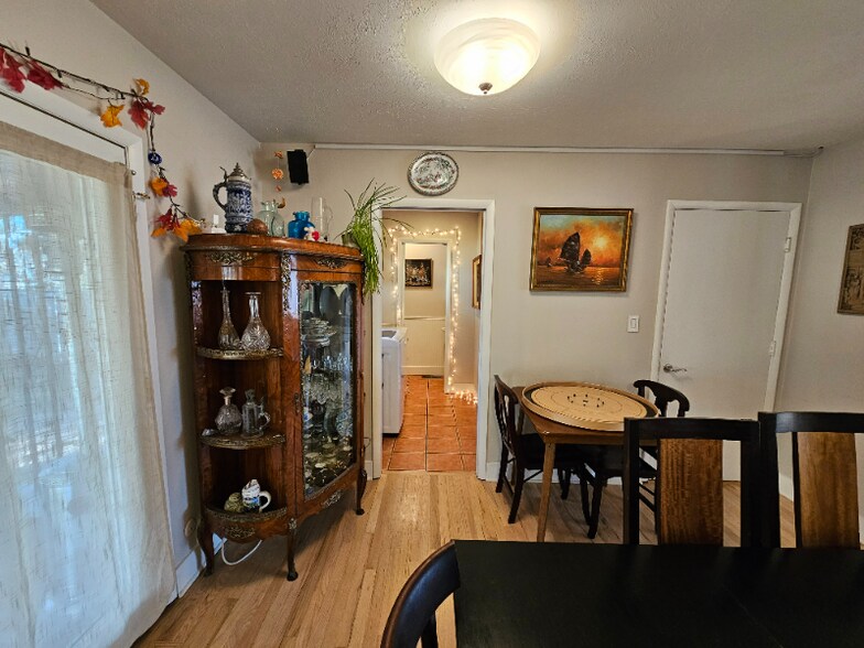 Building Photo - 880 35th St