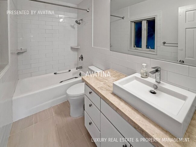 Building Photo - 2330 Kaola Way