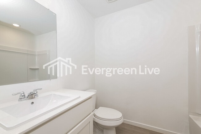 Building Photo - 12520 Huntington Rdg Wy