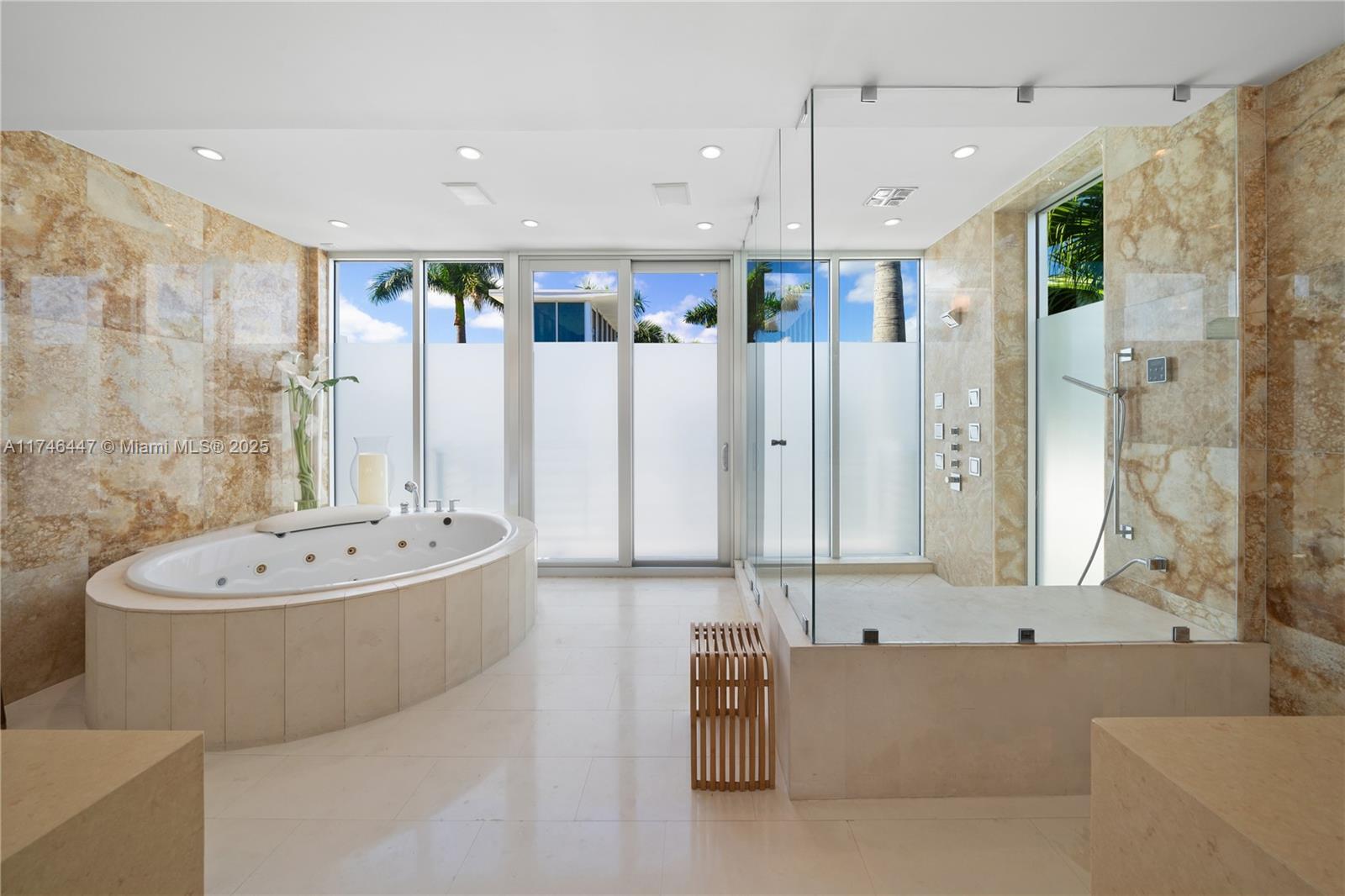 Building Photo - 1061 N Venetian Dr