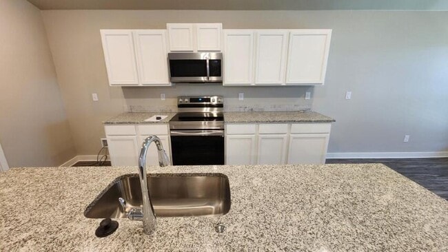 Building Photo - 13609 Sherman Ave