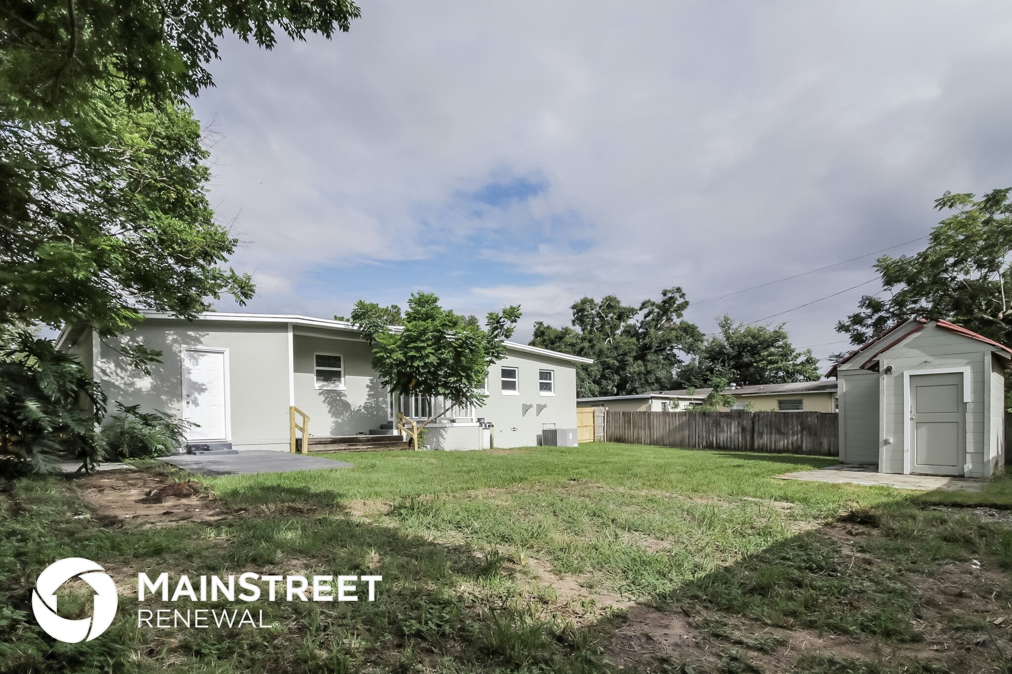 Building Photo - 3404 Paris Pl