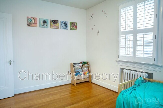 Building Photo - 1105 20th St