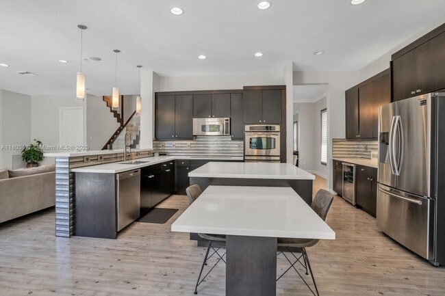 Building Photo - 5258 SW 183rd Ave