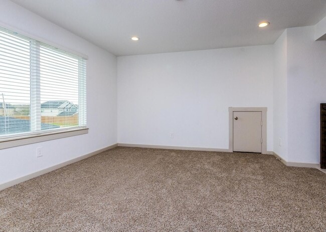 Building Photo - 12832 Barnsbury Ln