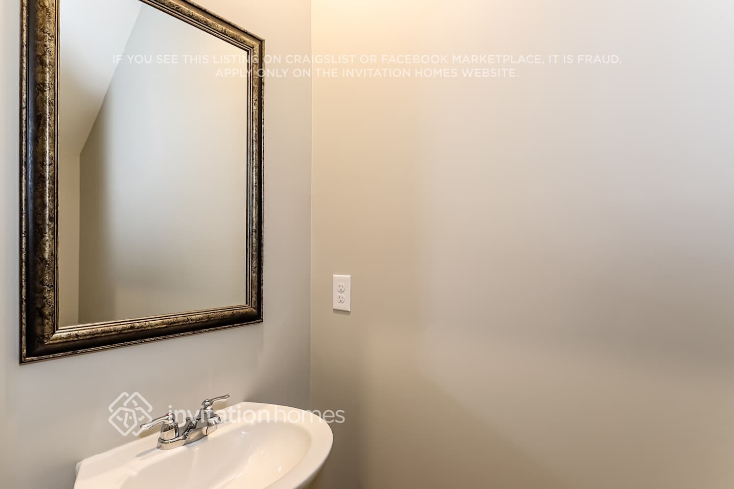 Building Photo - 617 Friesland Dr