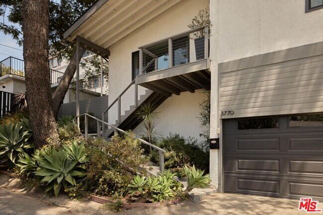Building Photo - 3770 Cazador St