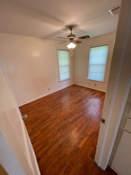 Building Photo - 531 Euclid St