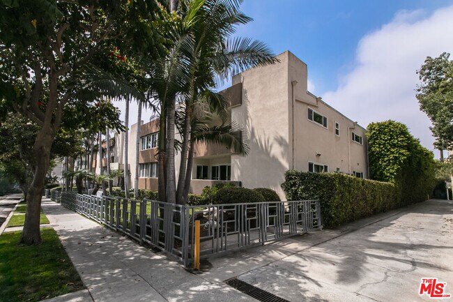 Building Photo - 1233 Laurel Ave