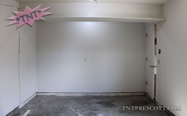 Building Photo - 1430