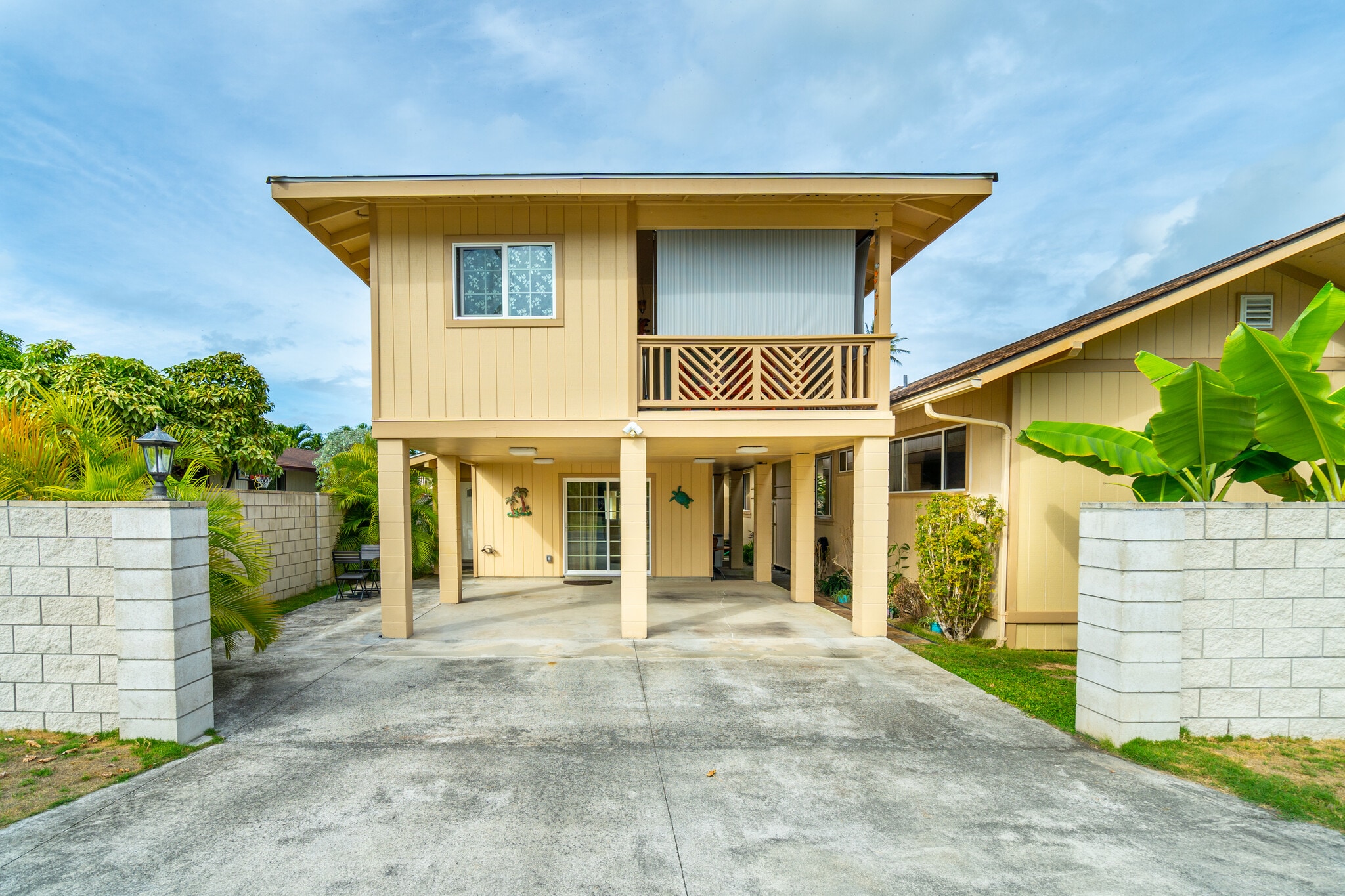 Reserved tandem parking. - 408 N Kainalu Dr
