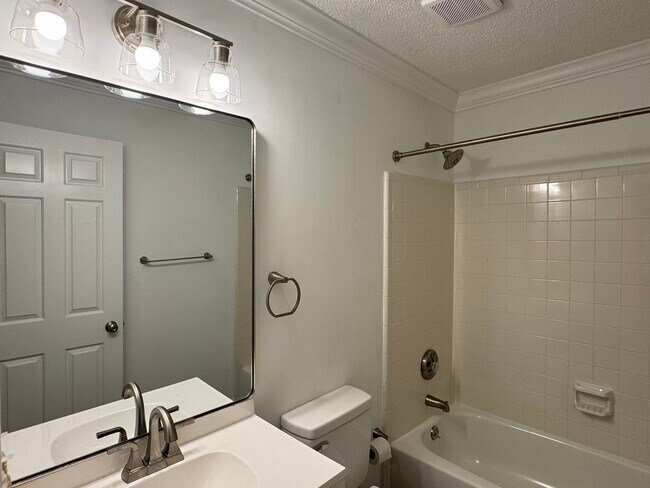 Building Photo - T.R. Lawing Realty Property