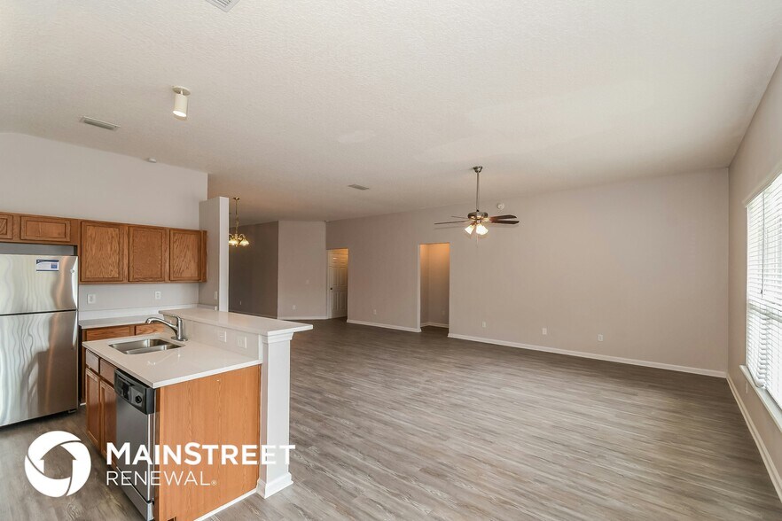 Building Photo - 14061 Red Rock Lake Dr