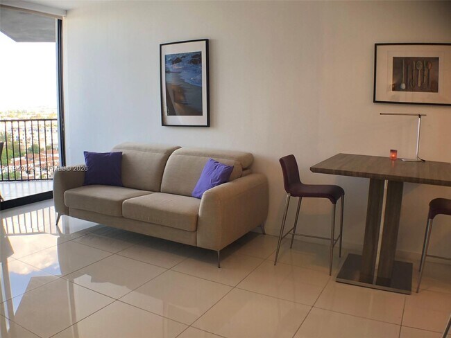 Building Photo - 5252 NW 85th Ave