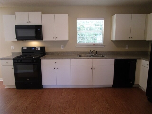 Building Photo - 204 Carrie Dr