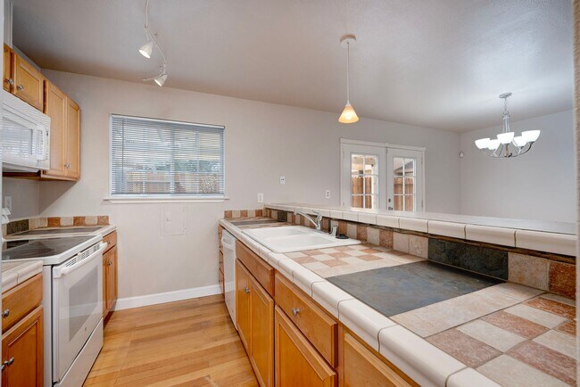 Building Photo - 5336 Karbet Way