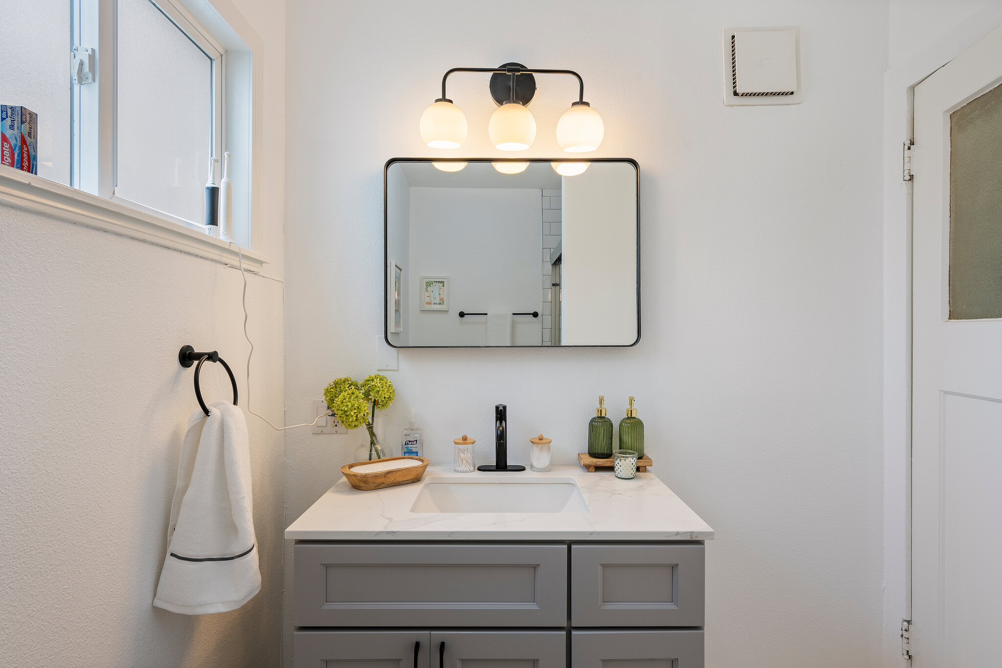 Building Photo - 3920 Quigley St