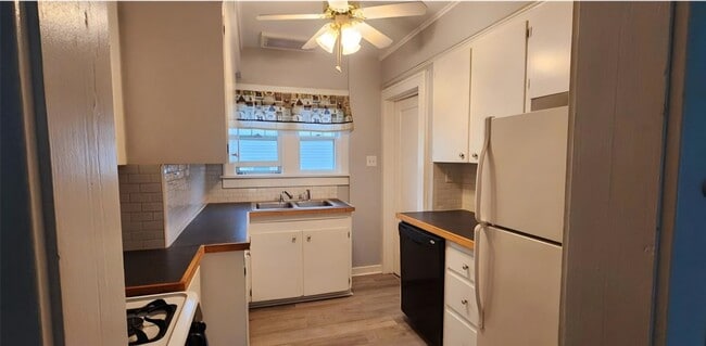 Building Photo - 2007 Tracy St