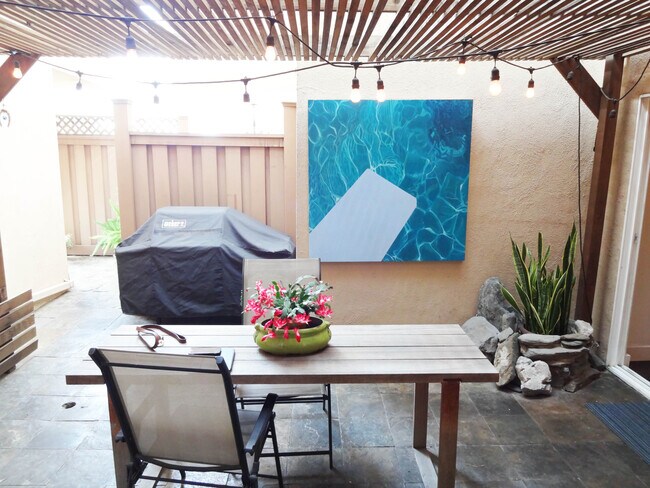 Patio outside of Living room/Dining room - 1010 Palm Ave