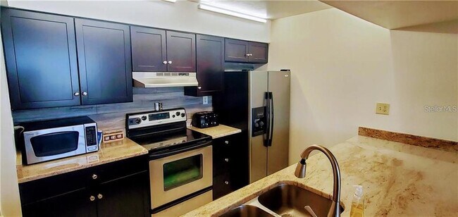 Building Photo - 450 S Gulfview Blvd
