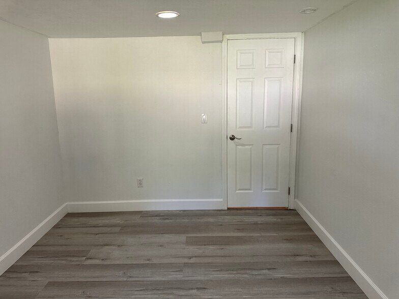 Downstairs BD - 18234 120th Ave SE