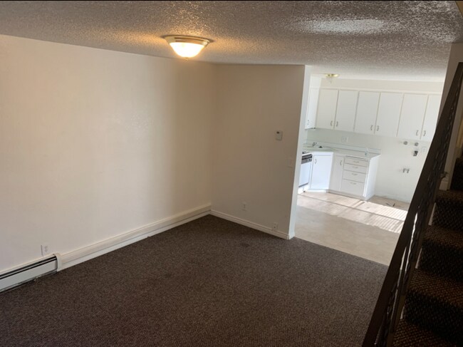 Building Photo - 835 E 275 N