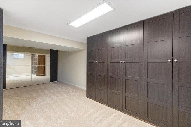 Building Photo - 208 Bristol Downs Dr