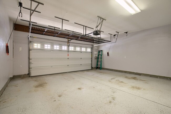 Building Photo - Contact Sabrina Thomas at 757-767-0767 for more information