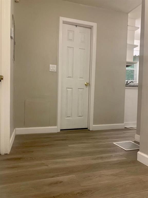 Building Photo - 3535 Fairlane Dr NW