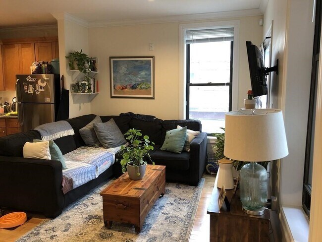 Building Photo - 90 White St