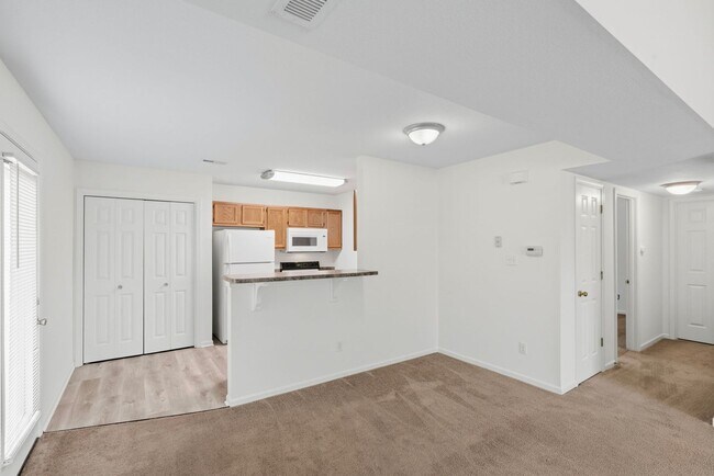 Building Photo - 5004-5006 Betty Jean Way