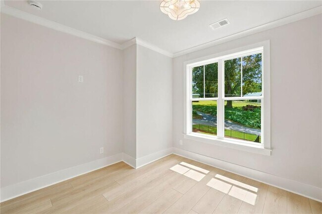 Building Photo - 1396 Old Magnolia Way