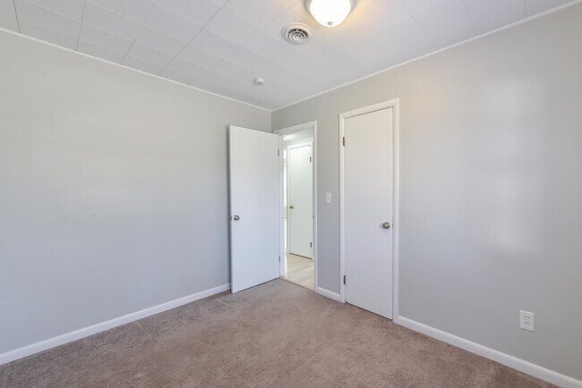 Building Photo - 7200 Whitmore Lake Rd