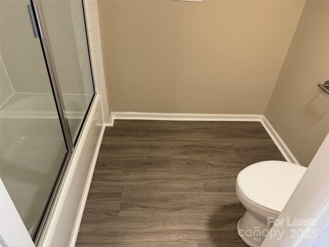 Building Photo - 918 Faye St