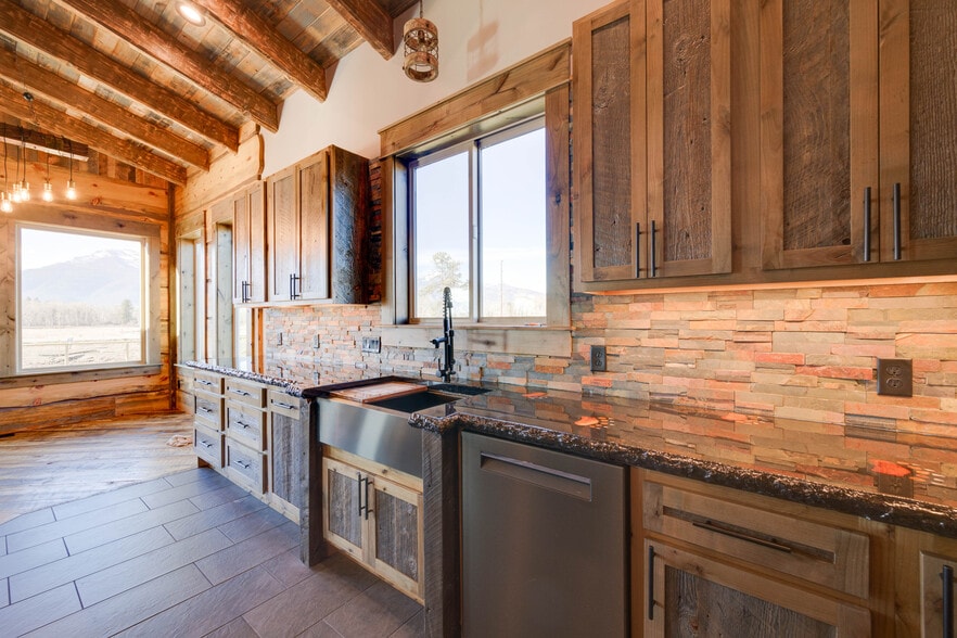 Building Photo - 5289 Gabriels Wy